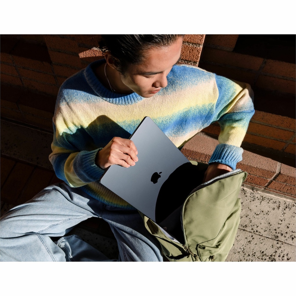 Apple MacBook Air MDVK4LL/A 15.3" Notebook - Apple M5 - 16 GB - 1 TB S